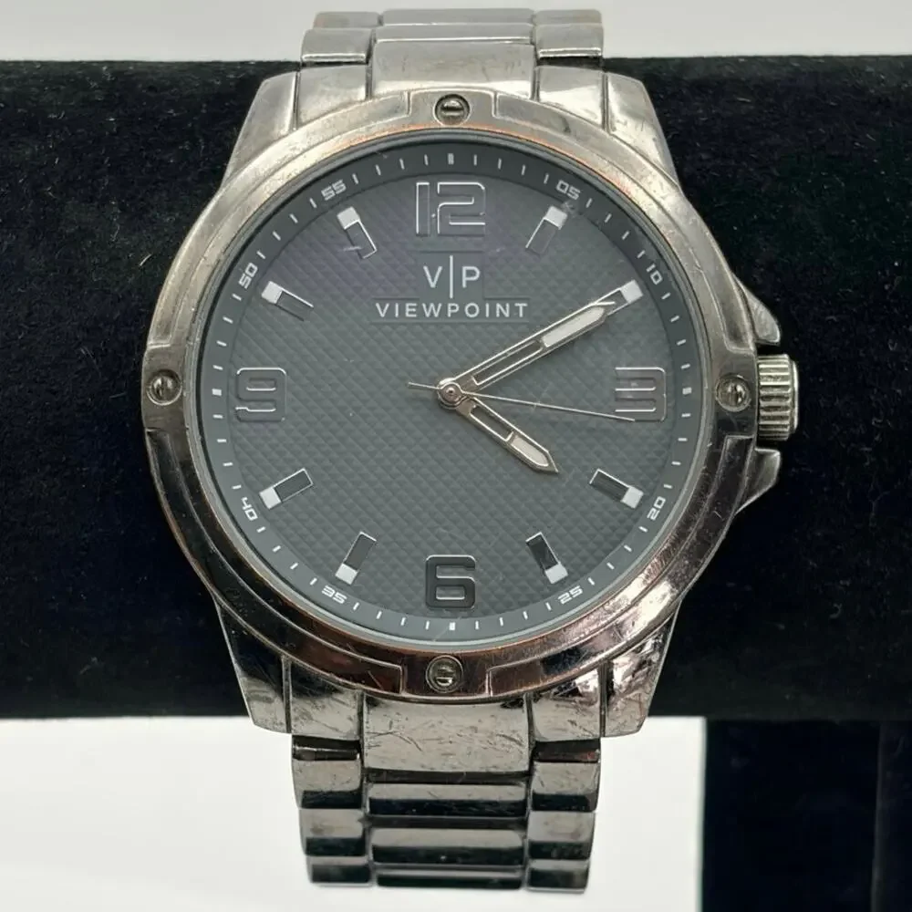 Viewpoint silver gray